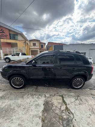 HYUNDAI TUCSON 2.0 MPFI GLS 16V 143CV 2WD FLEX 4P AUTOMÁTICO HYUNDAI TUCSON 2.0 MPFI GLS 16V 143CV 2WD FLEX 4P AUTOMÁTICO